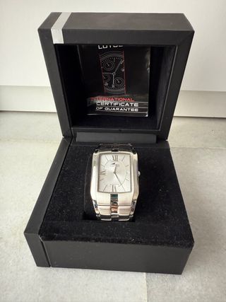 Reloj Lotus color plata
