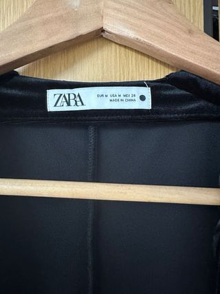 Blusa Zara Terciopelo Negro Talla M