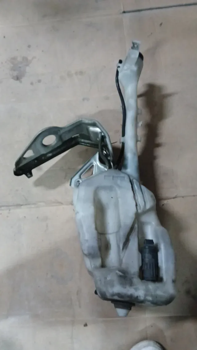 Botella agua limpiaparabrisas Alfa 159