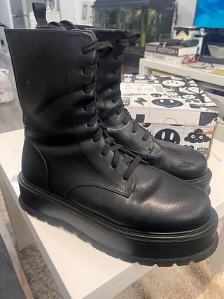 Botas Koi Footwear cuero vegano negras