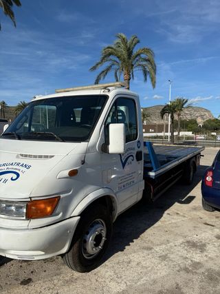 Iveco Grúas y Transportes