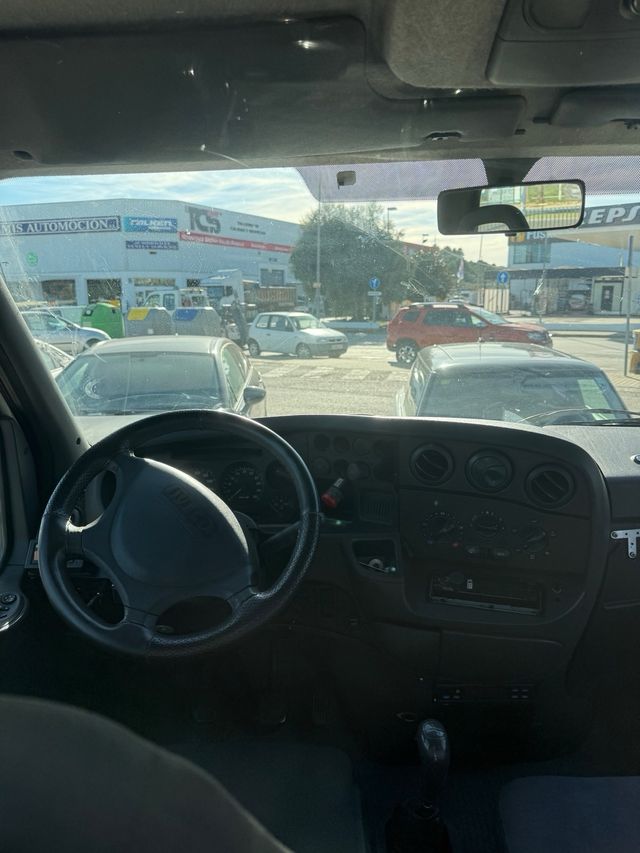 Iveco Grúas y Transportes