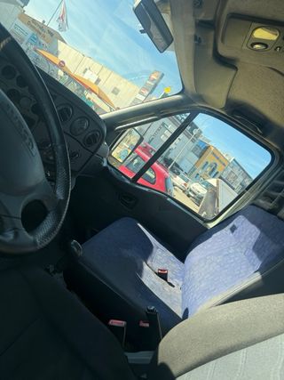 Iveco Grúas y Transportes