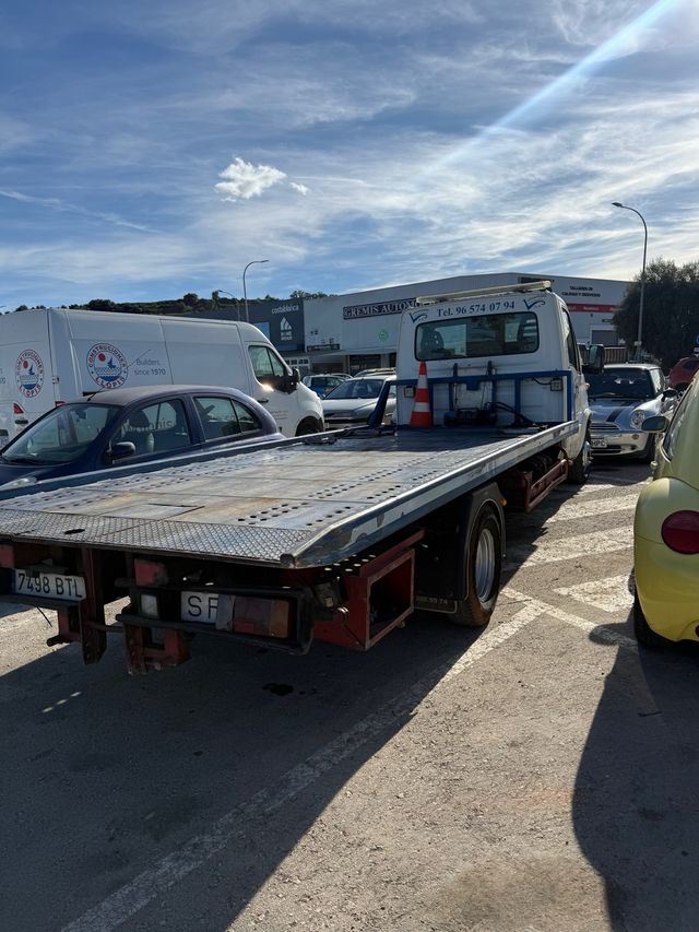 Iveco Grúas y Transportes