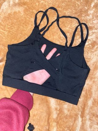 Top negro tirantes espalda cruzada