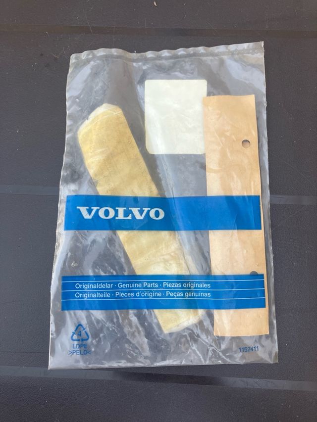 Emblema Volvo Clásico 1246038-2