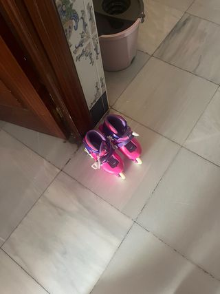 Patines rosas talla 25/26