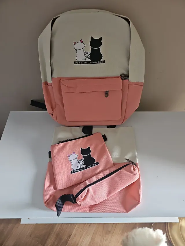 Mochila con estampado de gatos
