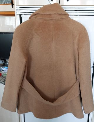 Abrigo pelo corto camel amoroso