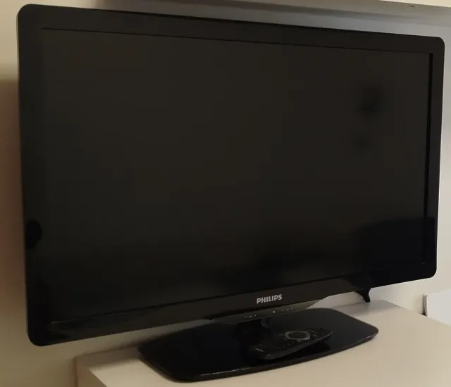 Televisor Philips Negro año 2012.