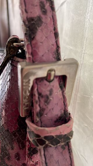 Borsa Nicoli rettile fucsia e nera