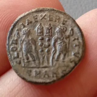 Preciosa Moneda romana Emperador Constancio II