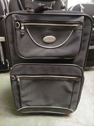 Maleta de viaje negra