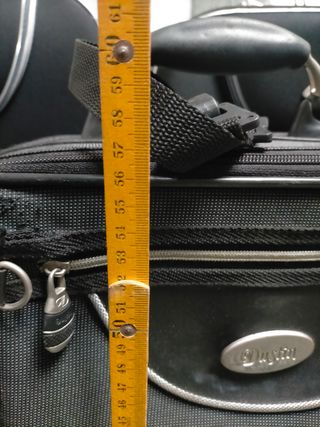 Maleta de viaje negra