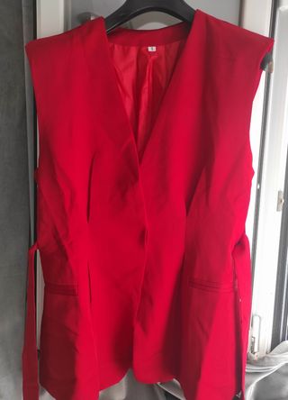 Traje pantalon de vestir rojo talla L