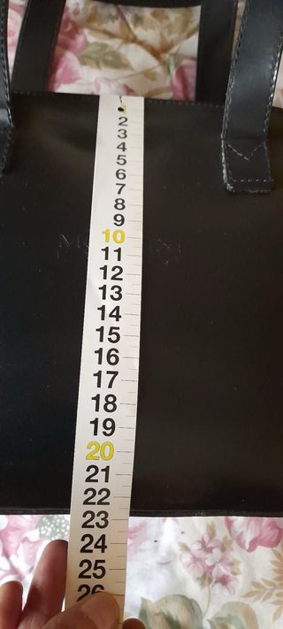 Borsa Montini in pelle nera. Made in Italy