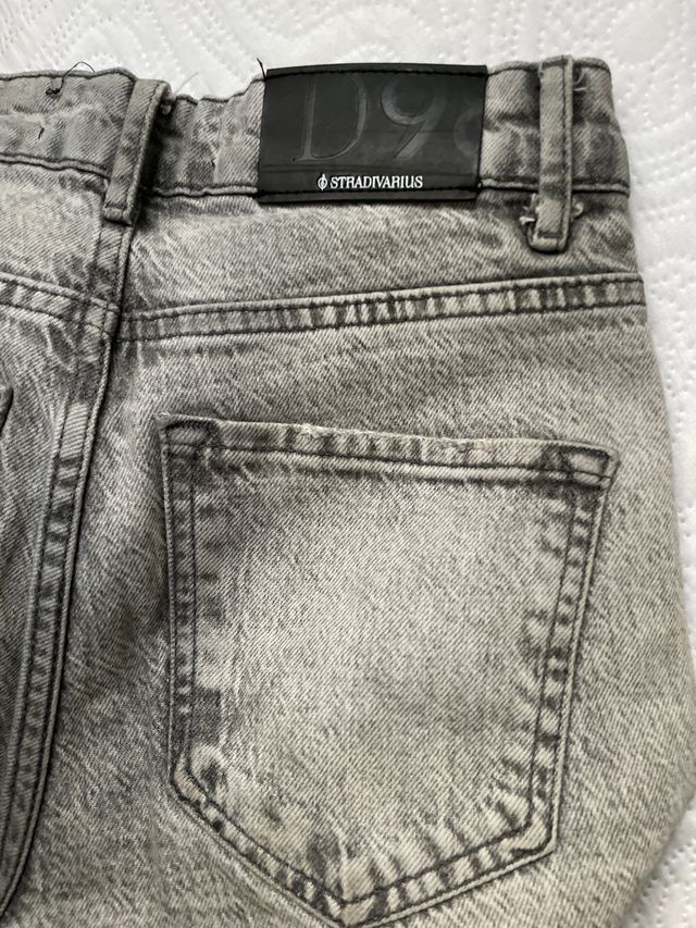 Vaqueros rectos grises