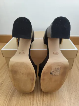 Sandalias Michael Kors Tacón Ancho Negro