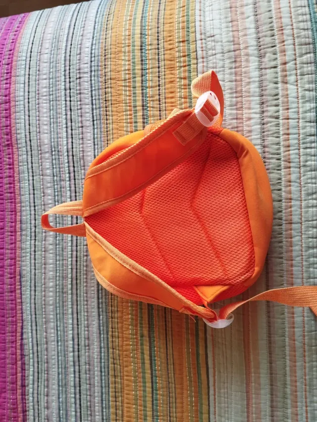 Mochila infantil naranja