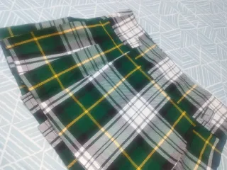 Falda corta plisada cuadros verde