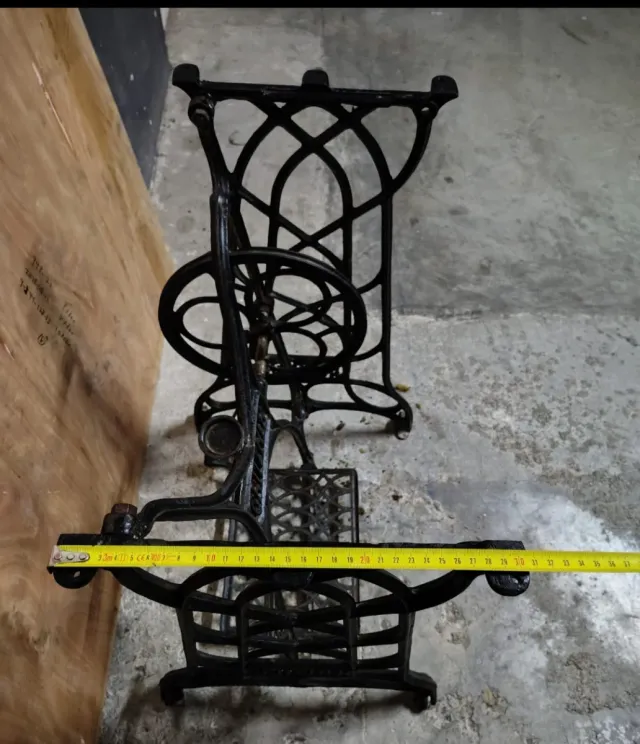 Base Máquina Coser Antigua Hierro Fundido GRIZNER 