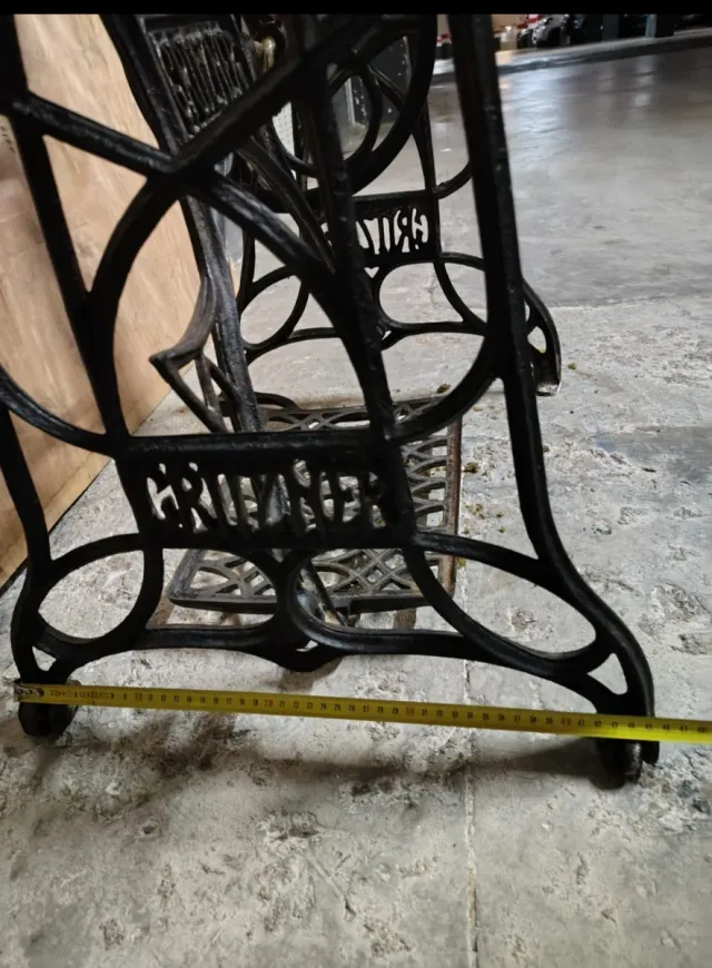 Base Máquina Coser Antigua Hierro Fundido GRIZNER 