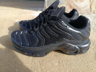 Zapatillas tipo Air Max Plus TN Negras Mujer
