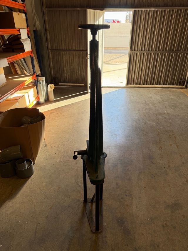 Prensa manual para tacones