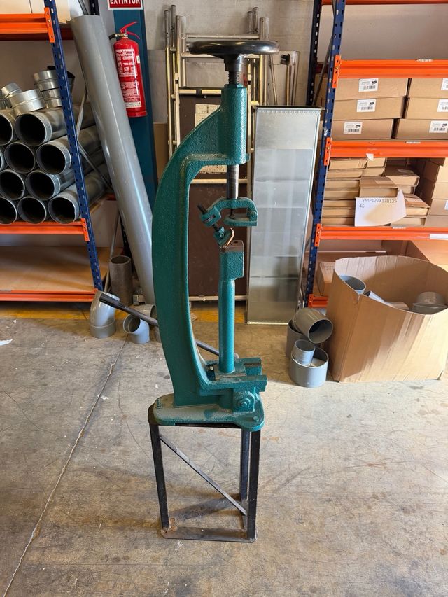 Prensa manual para tacones