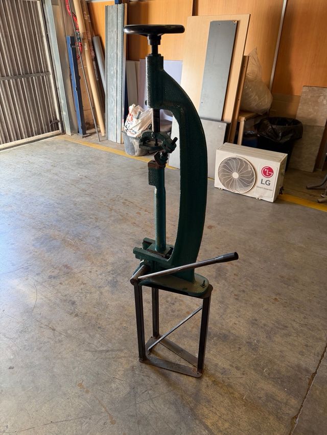 Prensa manual para tacones