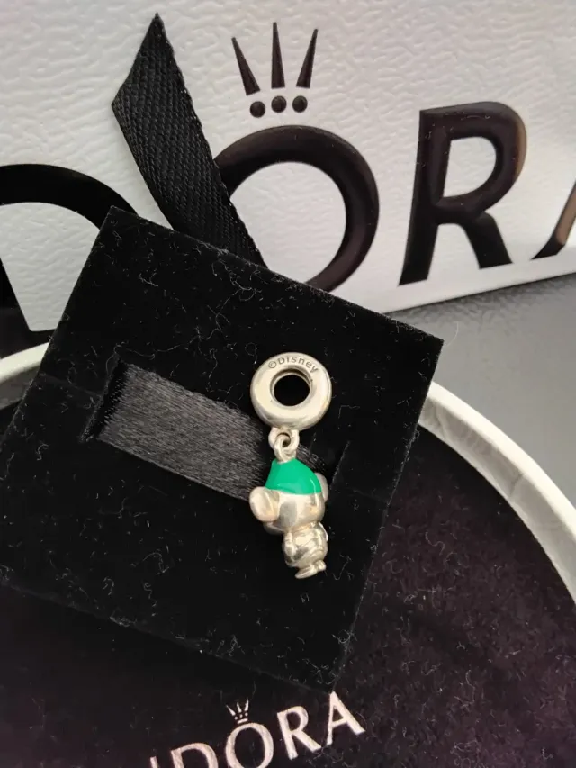 Charm ratón Gus Pandora verde y plata