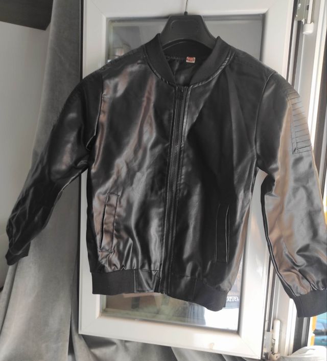 Chaqueta infantil polipiel negra talla 140