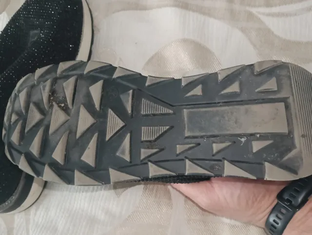 Zapatillas negras mujer