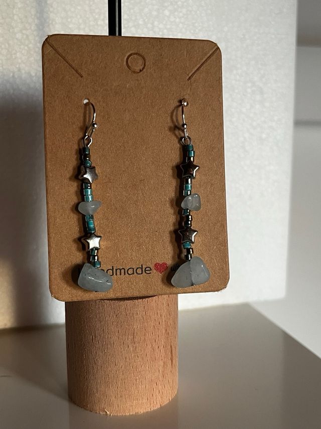 Pendientes artesanales estrellas y mineral