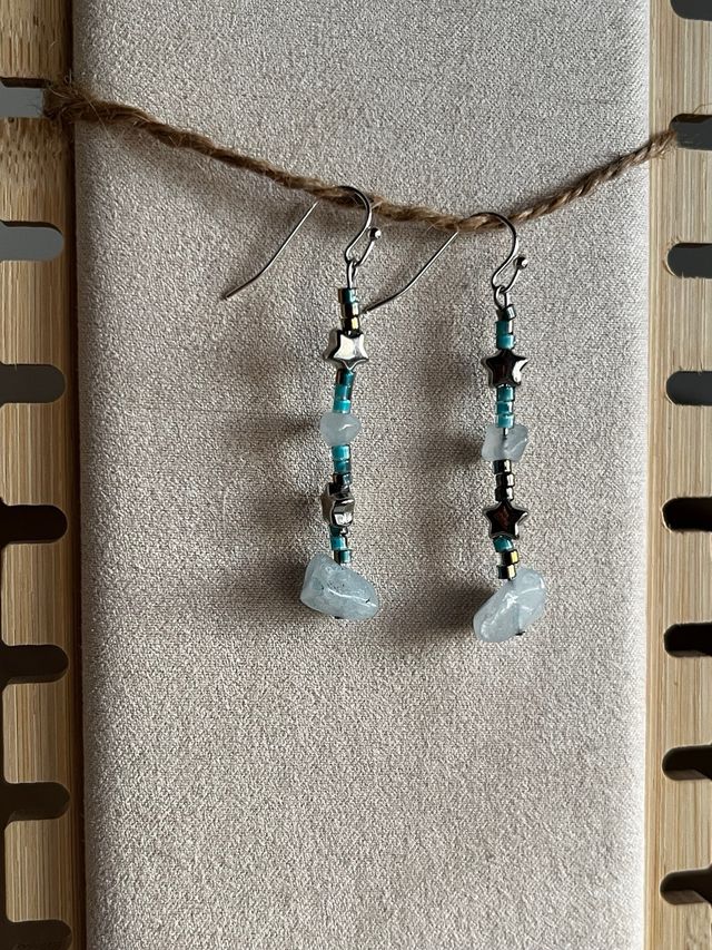 Pendientes artesanales estrellas y mineral