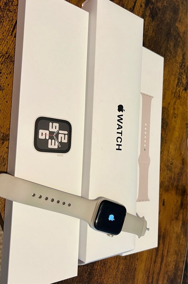 Apple Watch SE 40mm Aluminio Beige/Plata