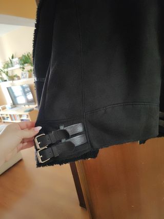 Cazadora negra Stradivarius forrada