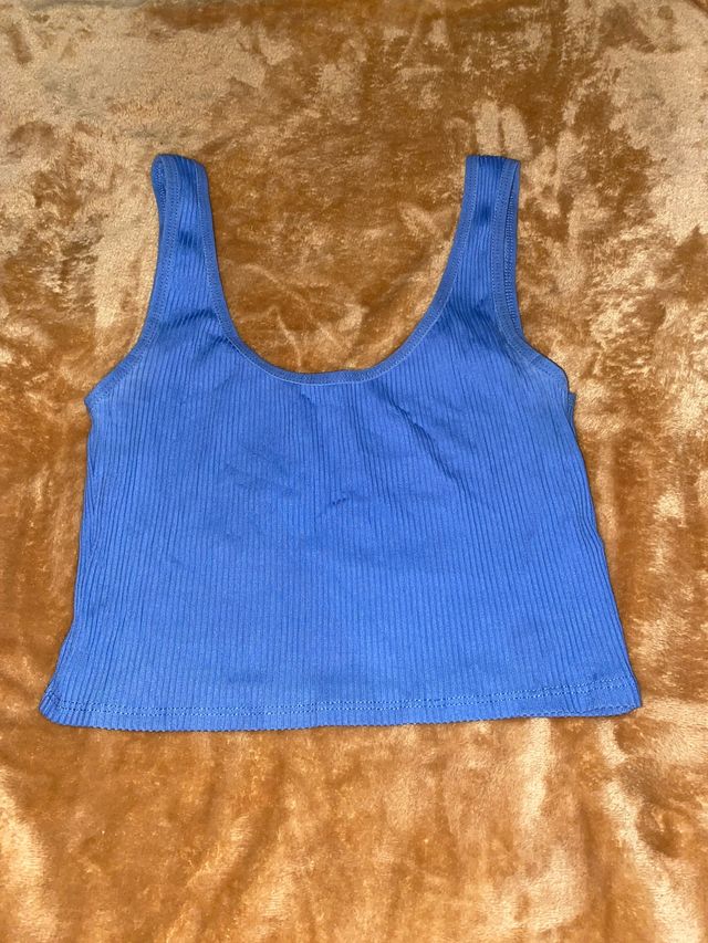 Top azul de tirantes acanalado