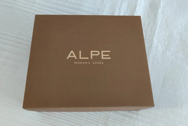 Botas Alpe color marrón beige. Ante. 39.