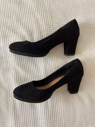 Zapatos negros de ante