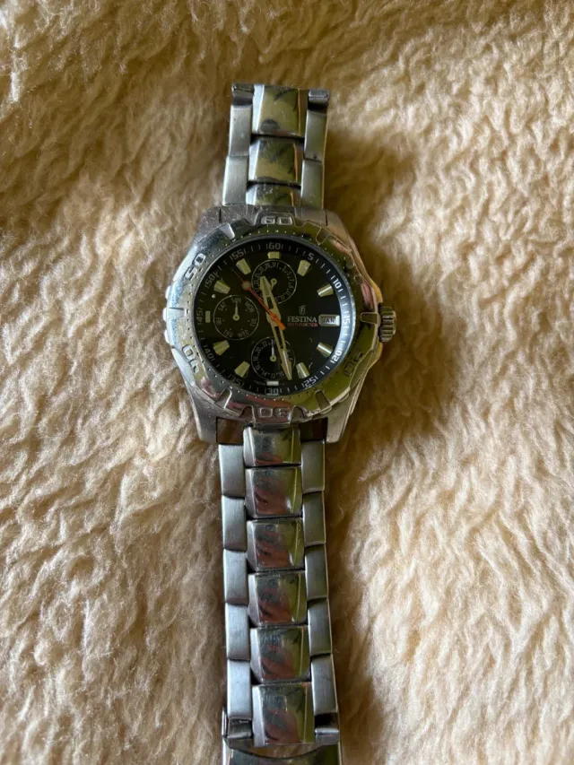 Reloj Festina Cronógrafo Negro y Plateado