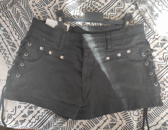 Shorts vaqueros negros con cordones