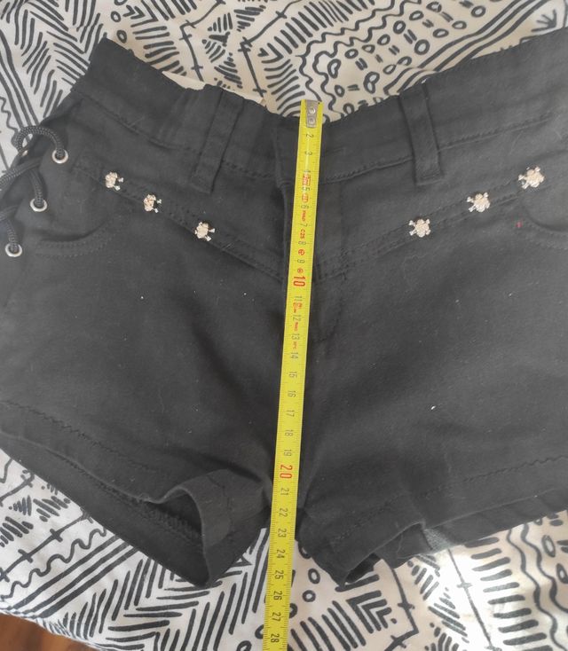Shorts vaqueros negros con cordones