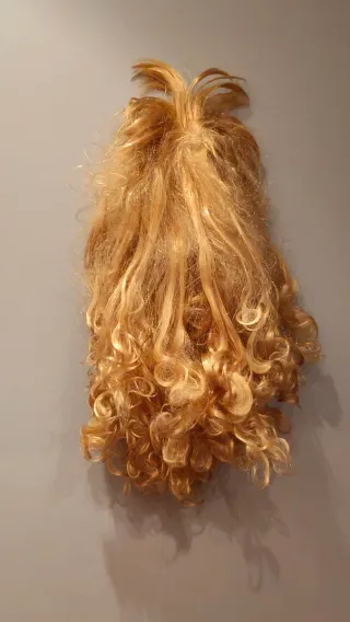 Lote 3 pelucas disfraz (negra, rubia, naranja)