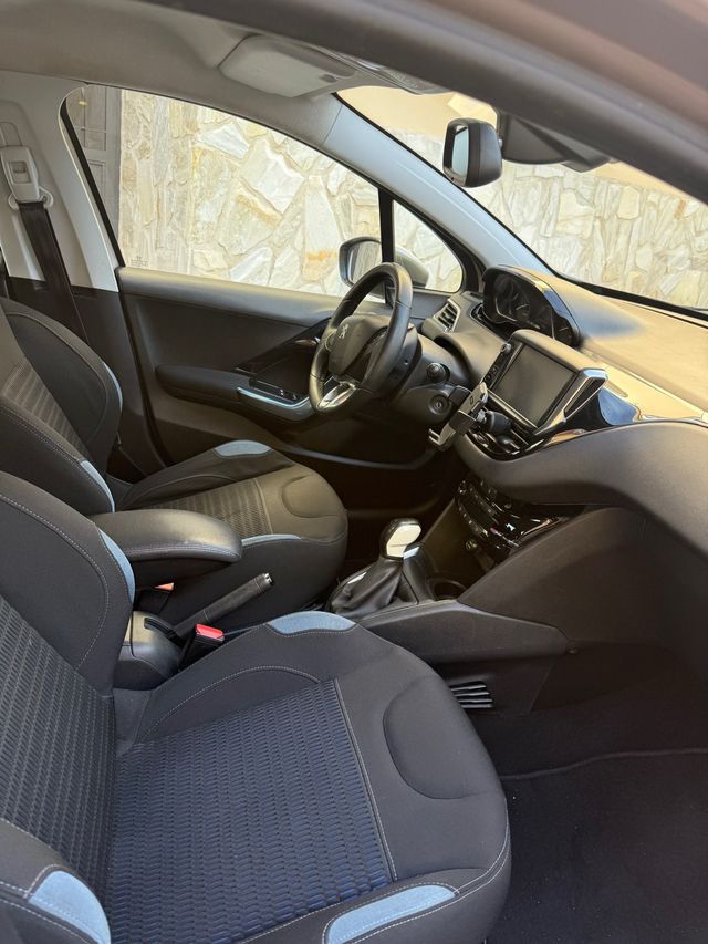 Peugeot 208/año 2011/ 1600HDI/ 90CV/ 245321km