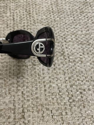 Occhiali Giorgio Armani neri e con logo con Swarow