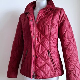 Abrigo Plumifero Corto de Mujer