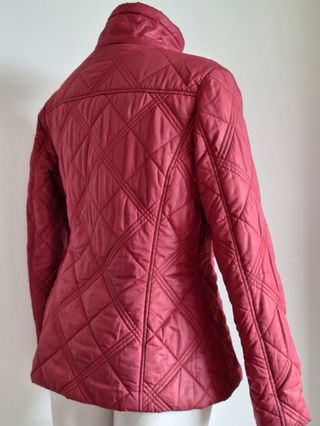 Abrigo Plumifero Corto de Mujer