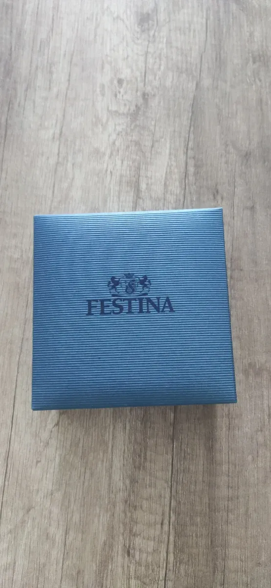 Reloj Festina Mujer Esfera Blanca y Correa Piel