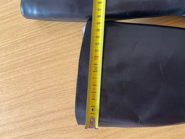 Botas de piel caña alta